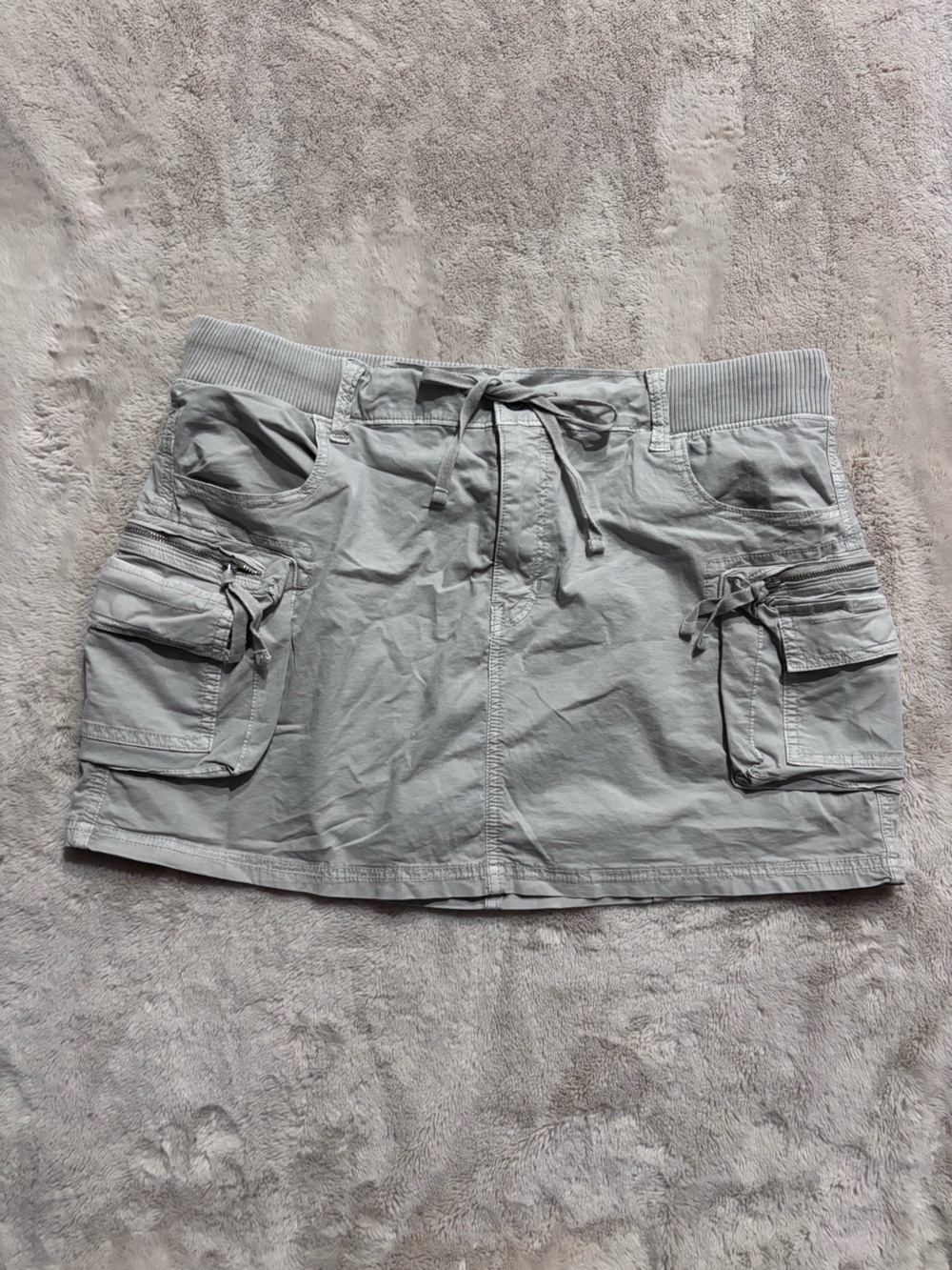 American Eagle Outfitters women's Light Gray Cargo Skort